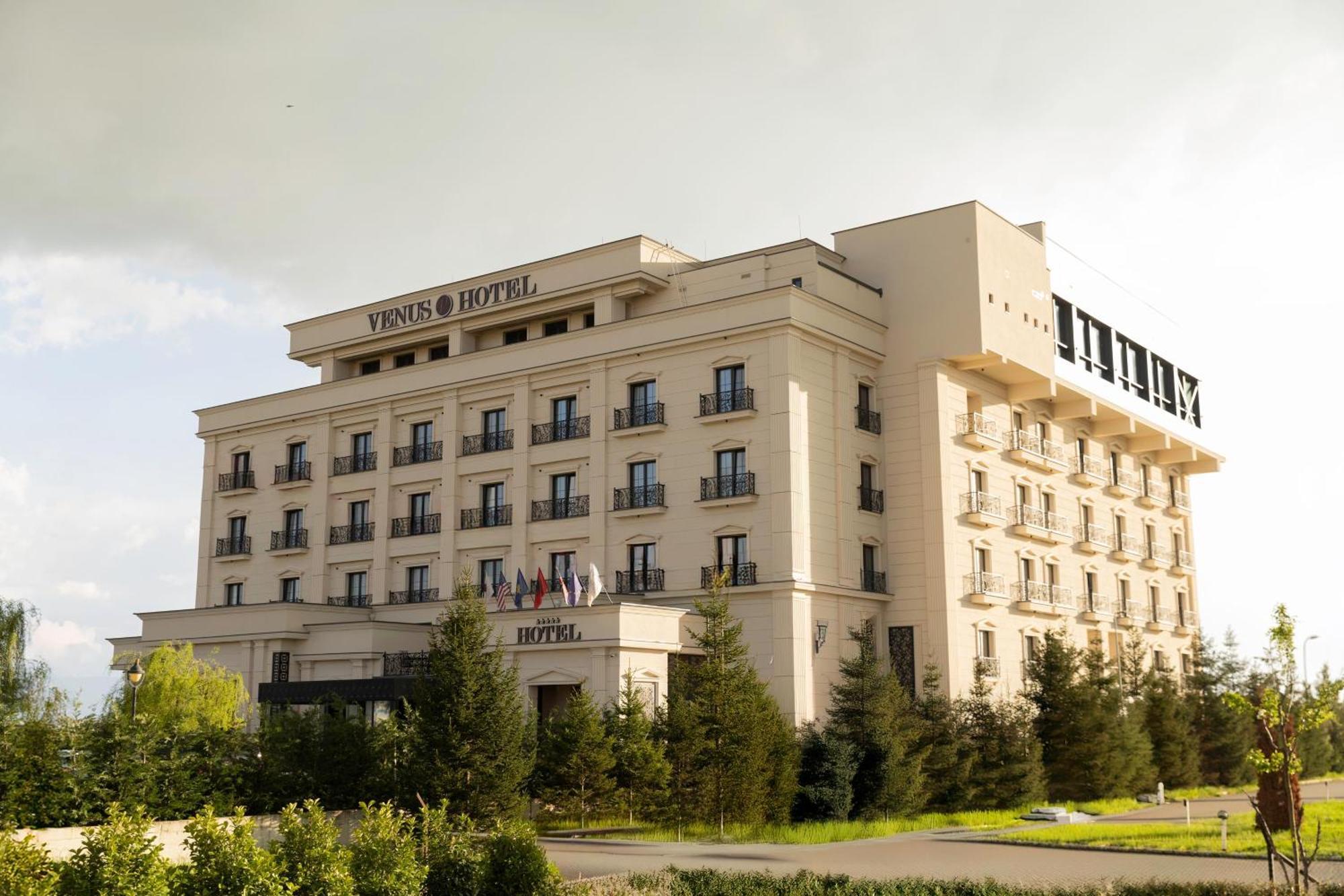 Venus Hotel Pristina Exterior photo